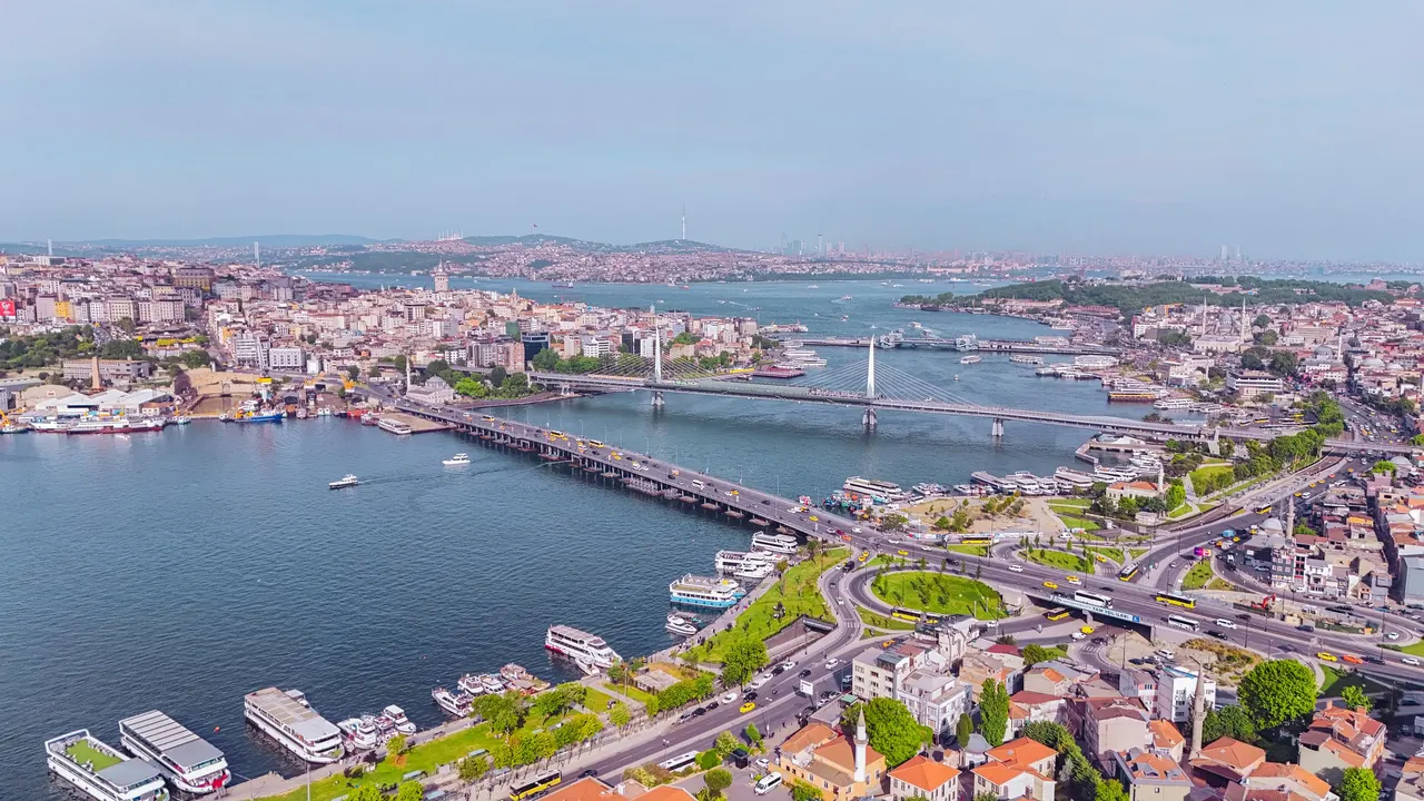 Beylikdüzü çevresinde yol ve kurtarma — örnek fotoğraf